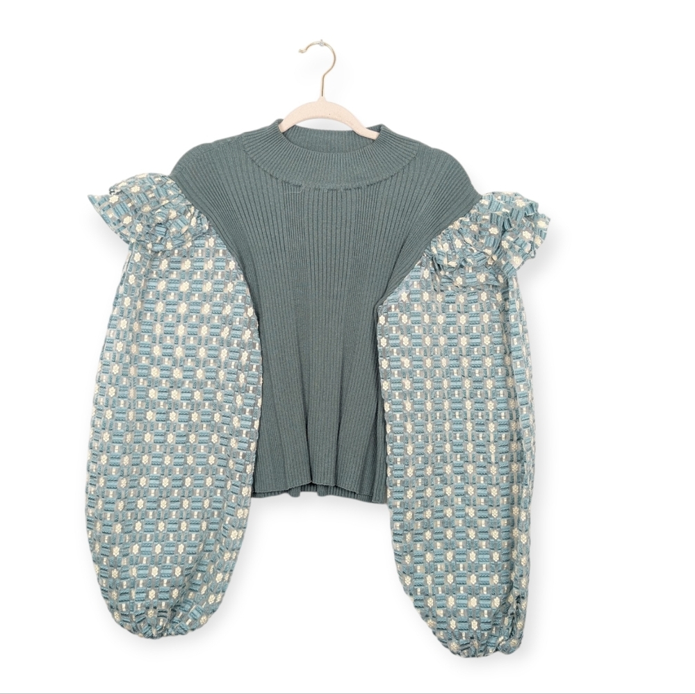Flat White Mixed Media Green Blue Puff Ruffle Sleeve Knit Top Size L